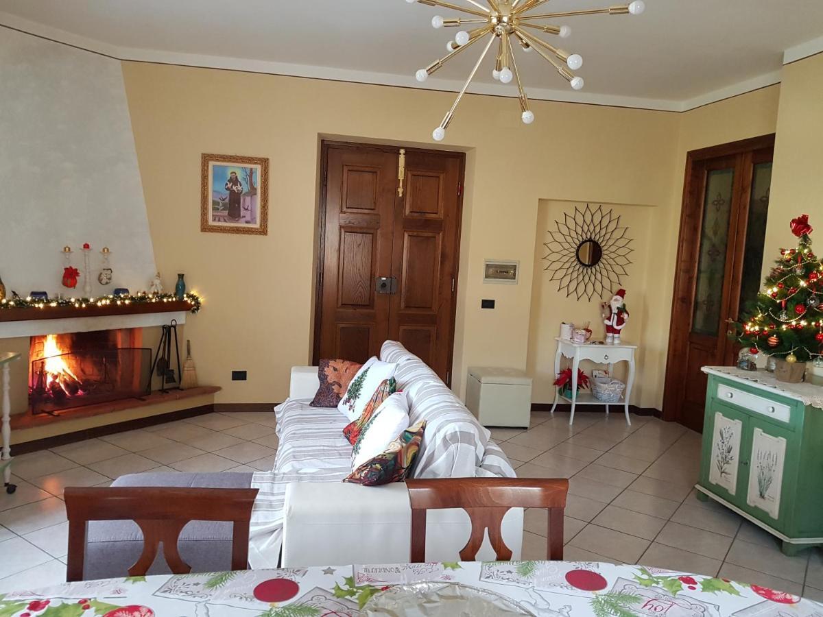 קיוזי דלה ורנה Via Del Fusato 13 Casa Carla מראה חיצוני תמונה