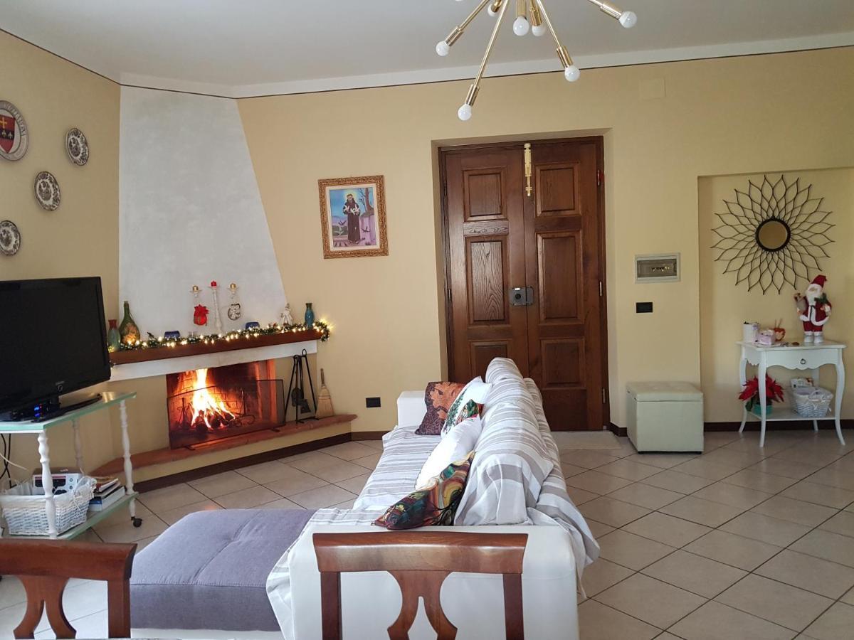 קיוזי דלה ורנה Via Del Fusato 13 Casa Carla מראה חיצוני תמונה